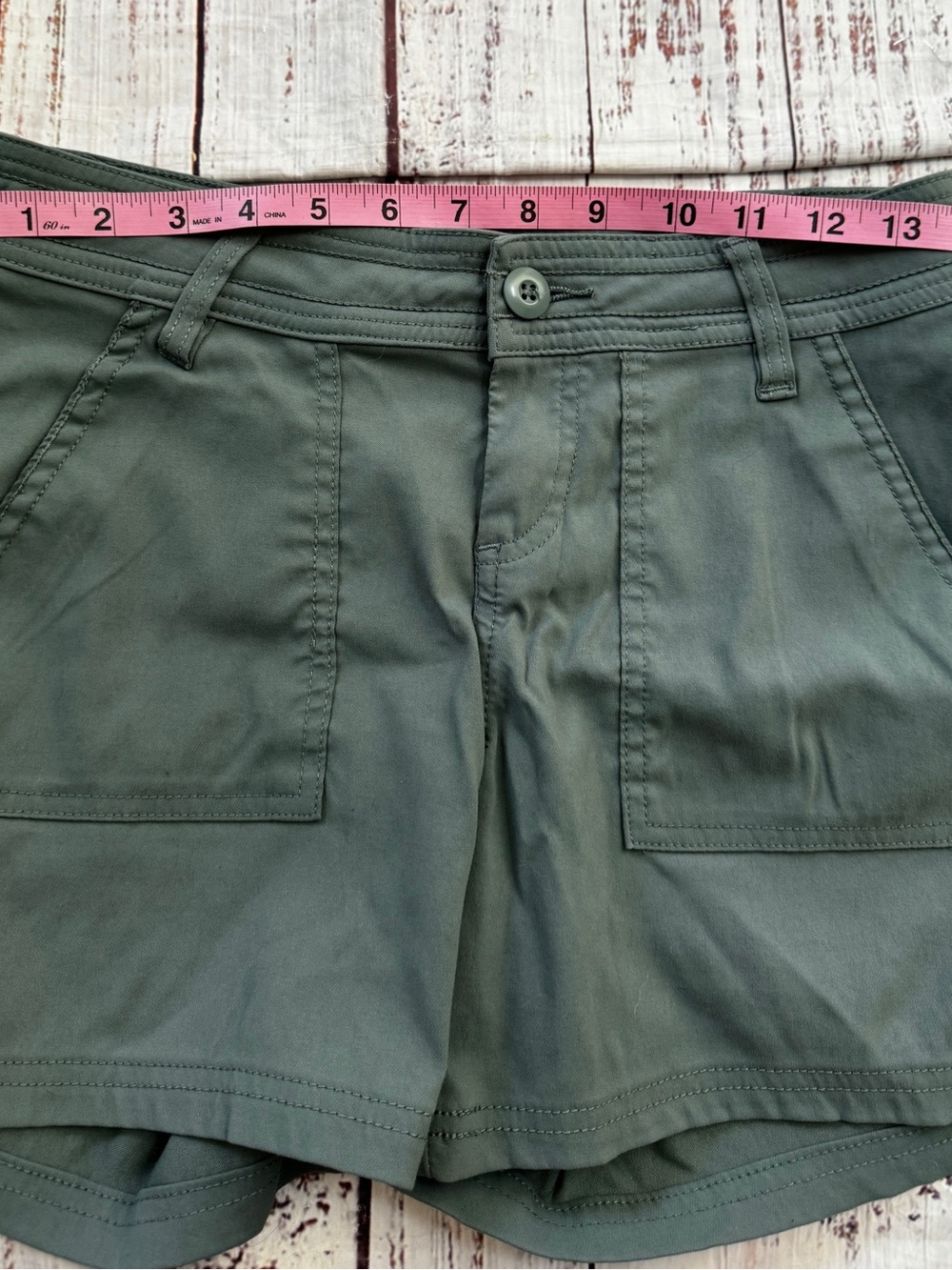 Prana Sage Green Stretch Hiking Travel Shorts Size 2 - Picture 4 of 7
